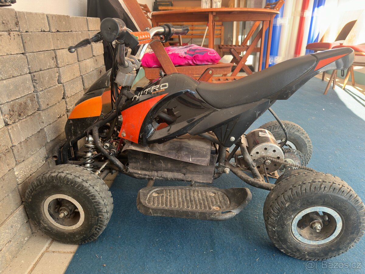 Čtyřkolka elektrická