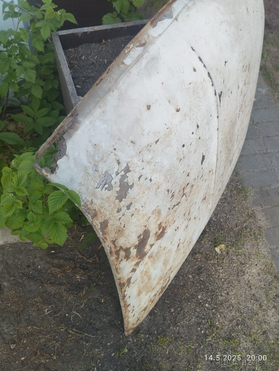 Kapota škoda 1000MB