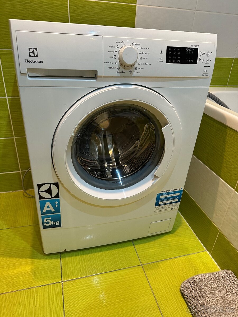 Úzká pračka Electrolux 5kg energetická třída A++