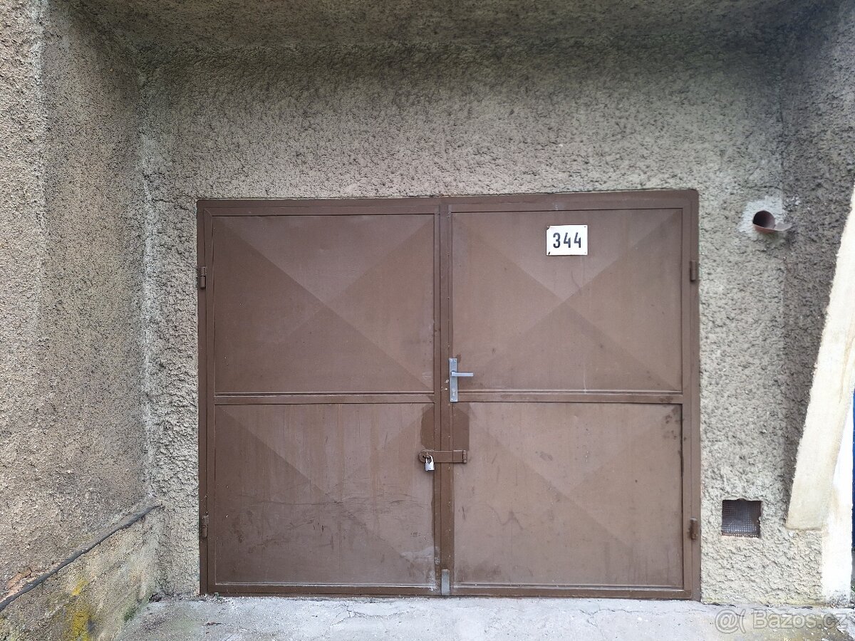 Prodej garáže v Tachově