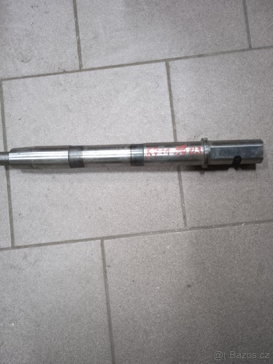 Svislý čep Zetor