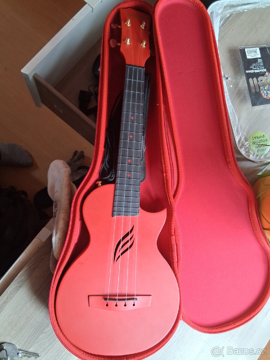 KONCERTNÍ UKULELE cascha carbon fibre set