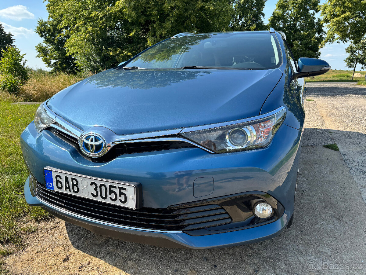 Toyota Auris 1,8 Hybrid