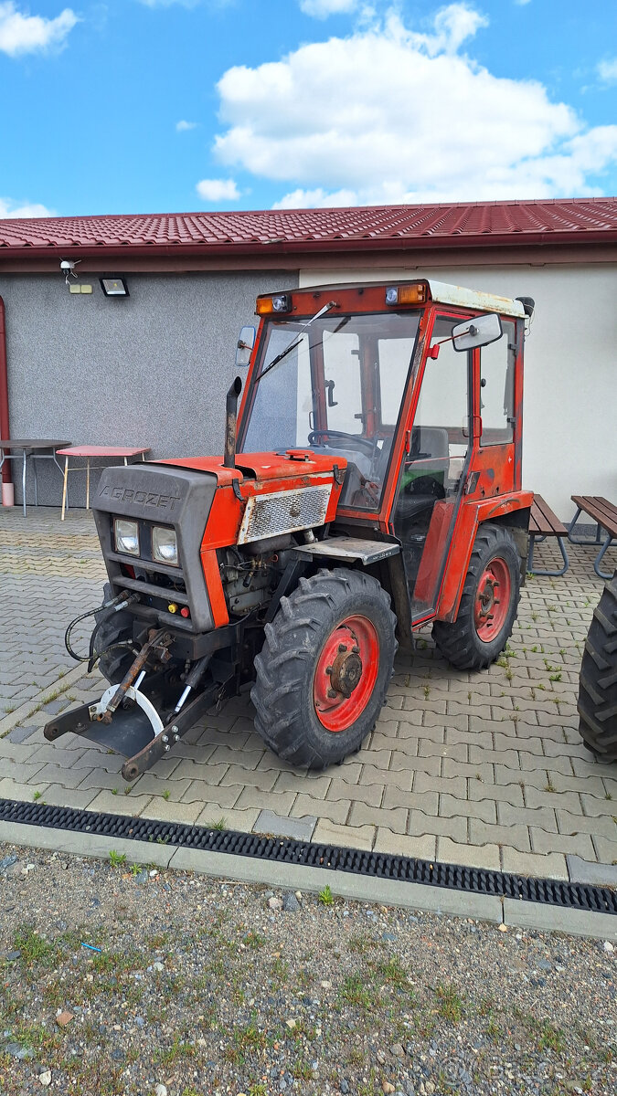 malotraktor MT8-050
