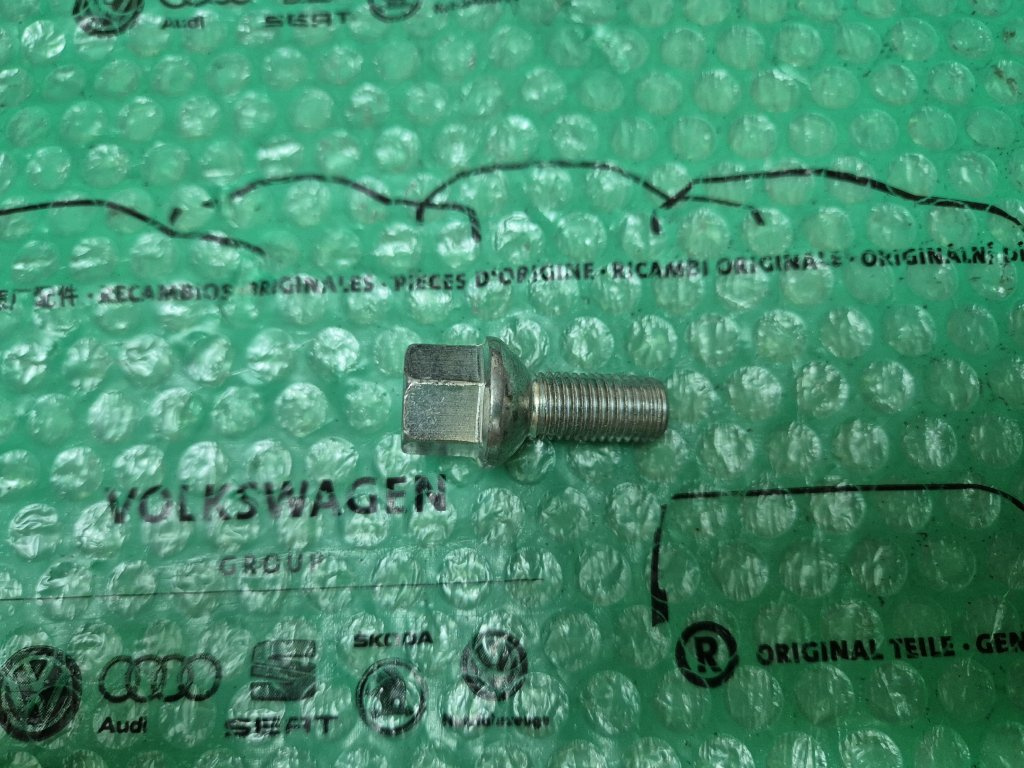 šroub kola Škoda Favorit od 1993, Felicia 6U0601139A