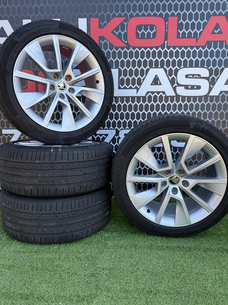 Škoda Superb 3 - 235/45 R18 LETNÍ ORIGINÁLNÍ SADA