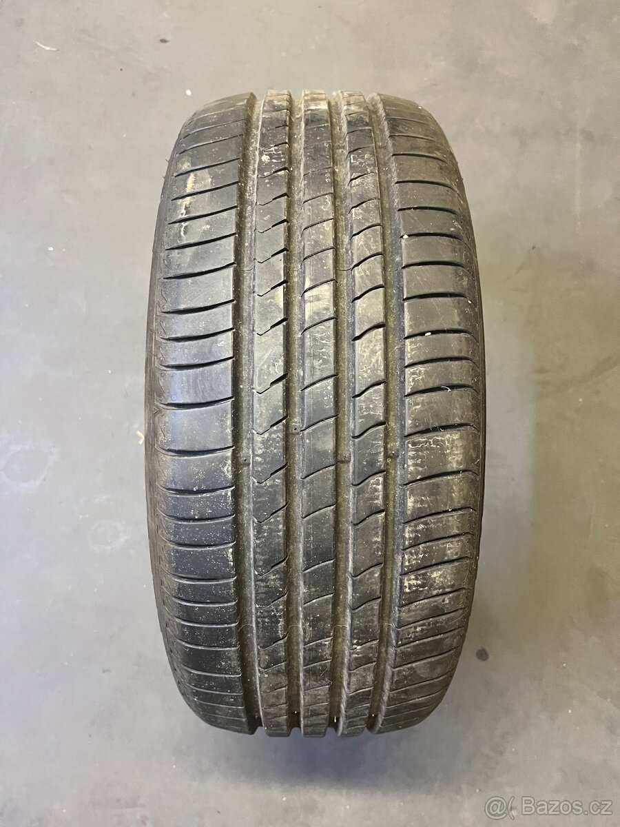 4ks LETNÍ PNEUMATIKY KUMHO ECSTA HS51 215/45/16 86H
