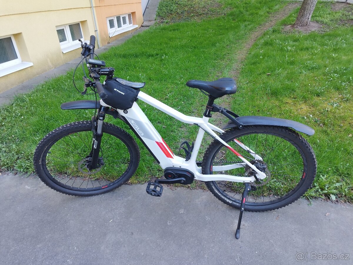 VELKÝ DOJEZD, karbonový rám, vc baterie, 5 rychlosti