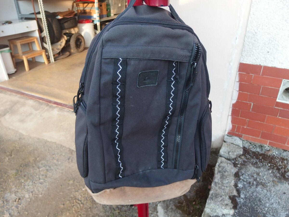 Prodám starší batoh Quiksilver