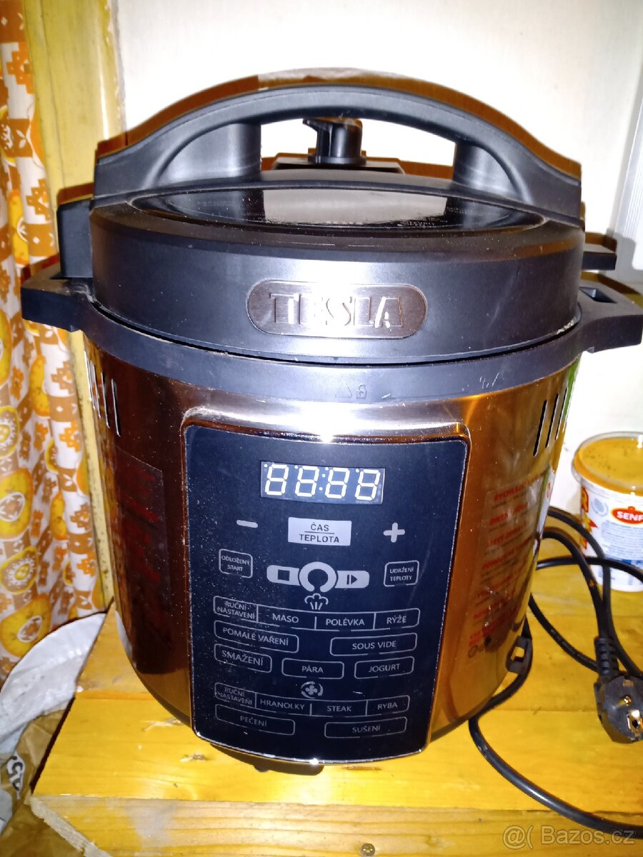 Chytrý hrnec tesla elitecook k80