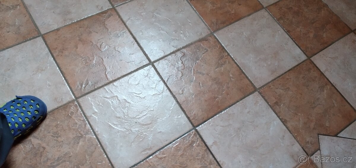 Koupím dlažbu