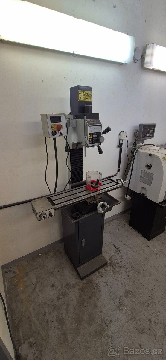 Univerzální frézka FP-25A