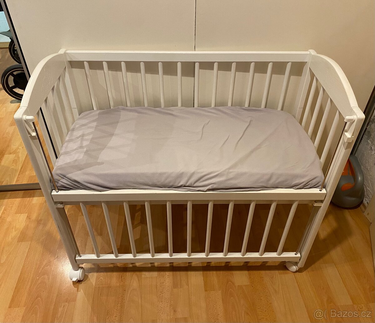 Dětská přístavná postýlka k posteli rodičů Scarlett