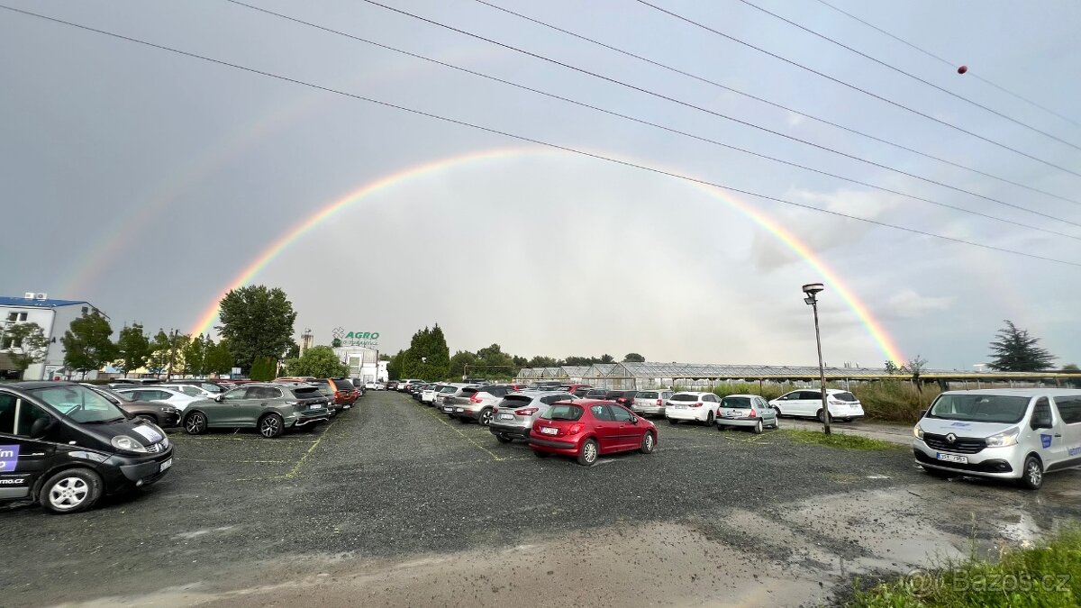 Pronájem parkovacího stání Kaštanová