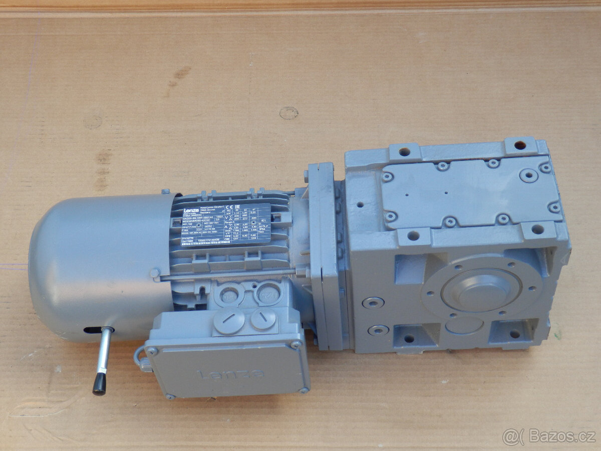 Elektromotor s převodovkou 1,1KW 27 ot./1min.