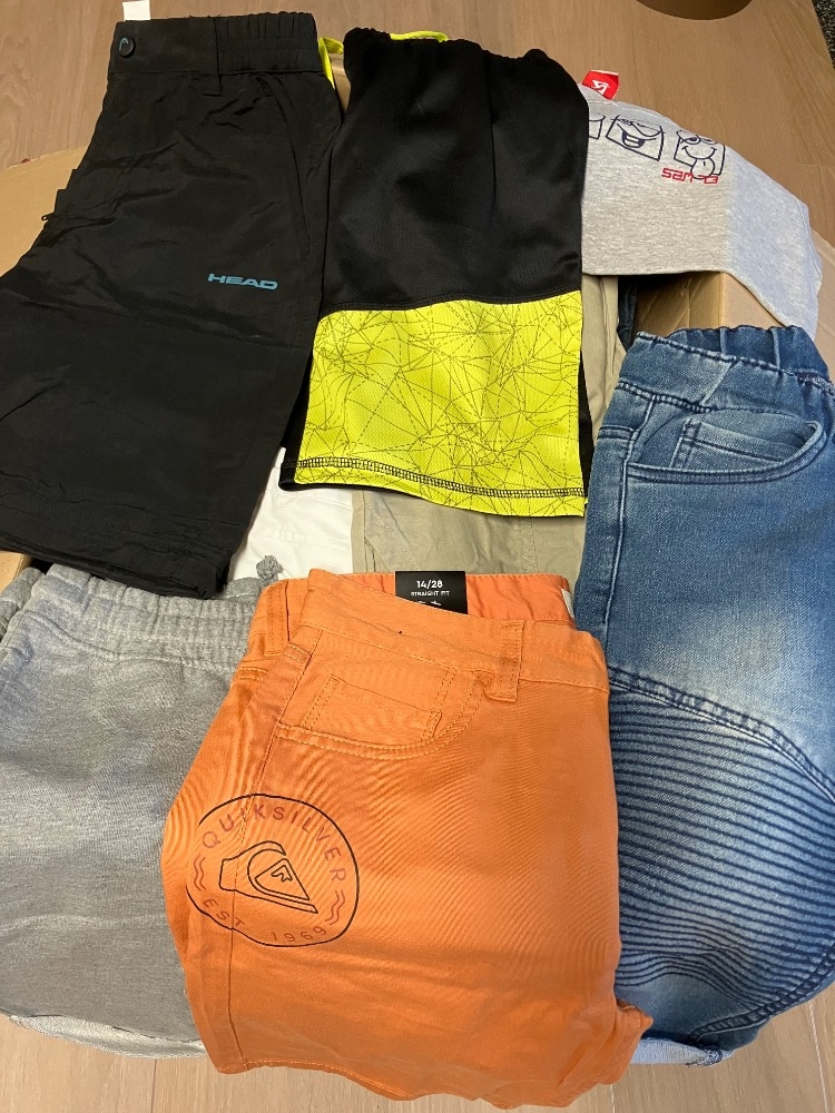 Chlapecké džíny, trička, kraťasy