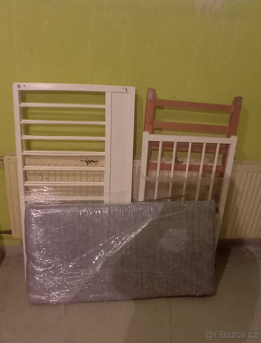 Retro dětská postýlka