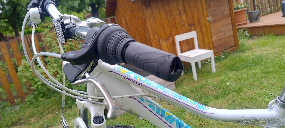 Holčičí horské kolo Giant rám vel. 24