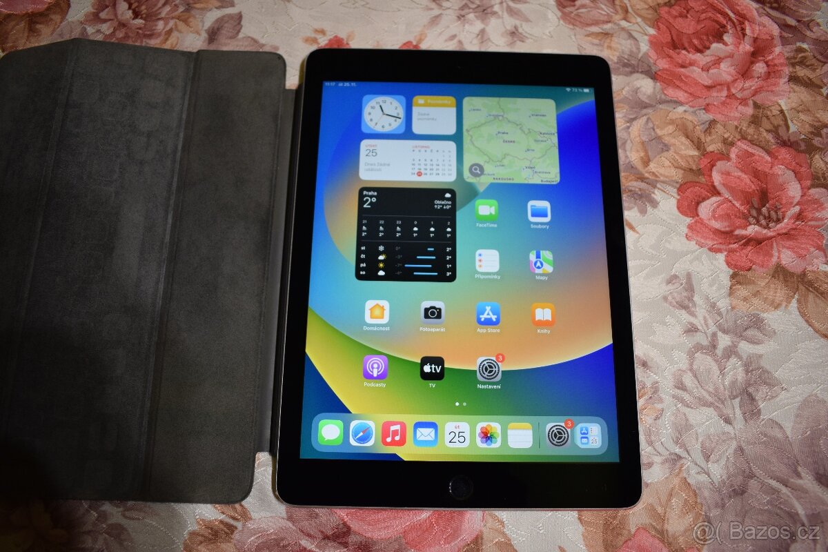 Apple iPad Pro 9.7-inch - A1673, (Wi-Fi Only), 32GB, (8)