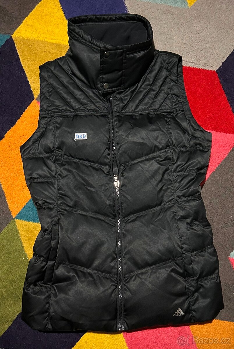 ADIDAS DÁMSKÁ SLIM.-FIT PÉŘOVÁ VESTA-M 40