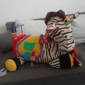 Velká zebra RYAN s 28 funkcemi zábavy