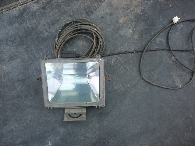 halogenový reflektor