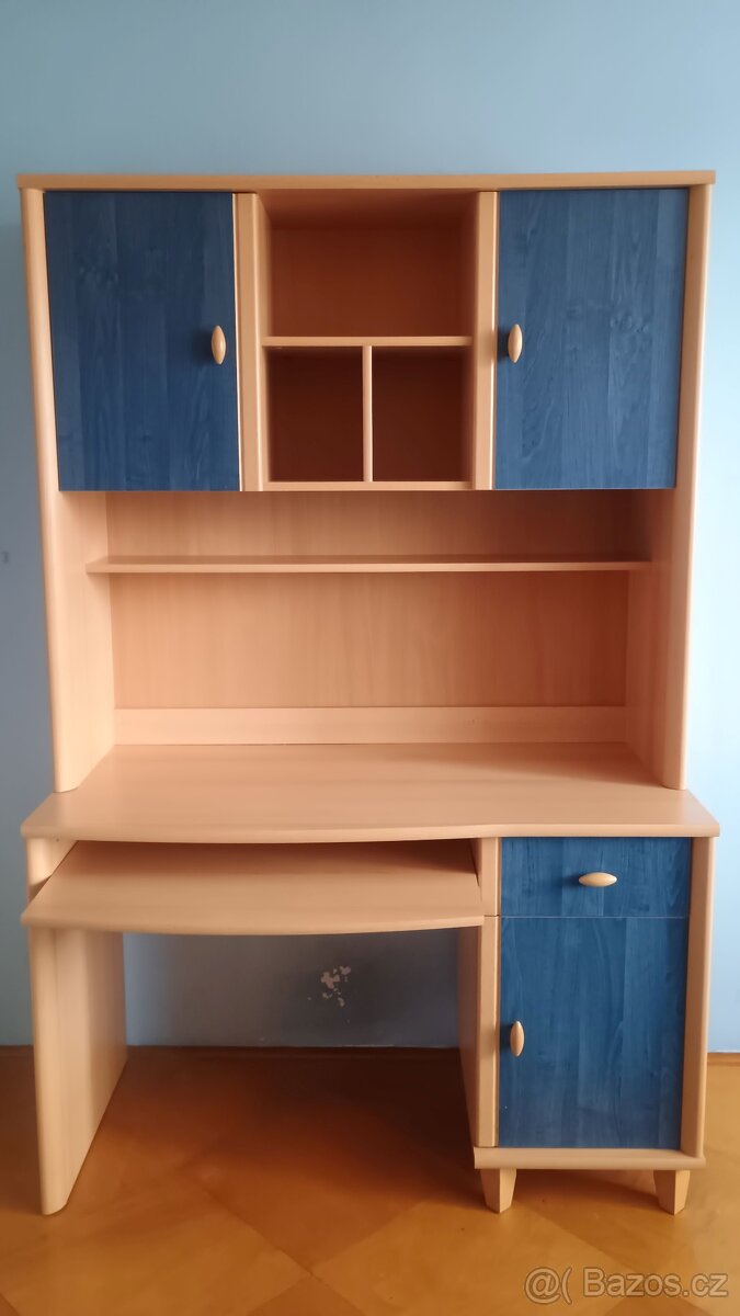 Počítačový stůl do dětského pokoje