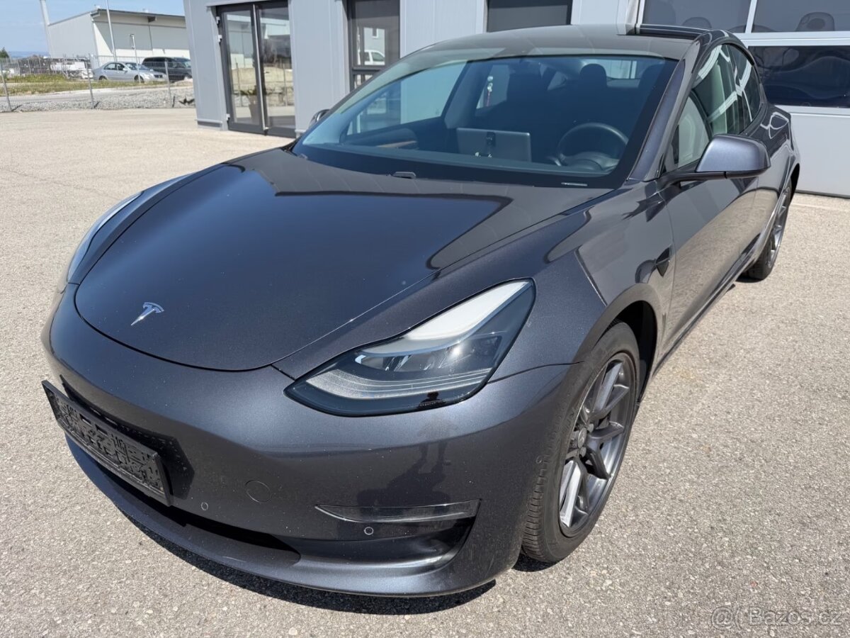 Tesla Model 3 Long Range AWD | 2021 | tažné |
