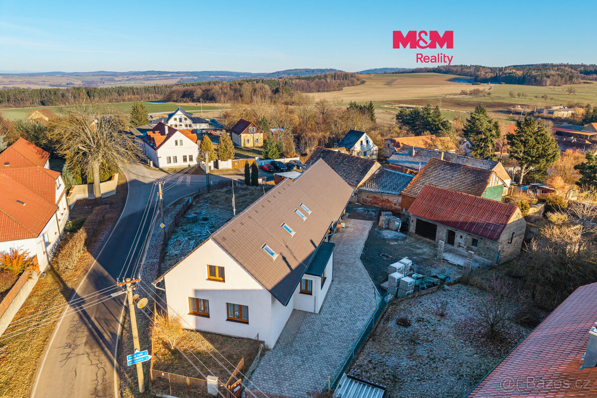 Sale of family house, 225 m², Spálené Poříčí