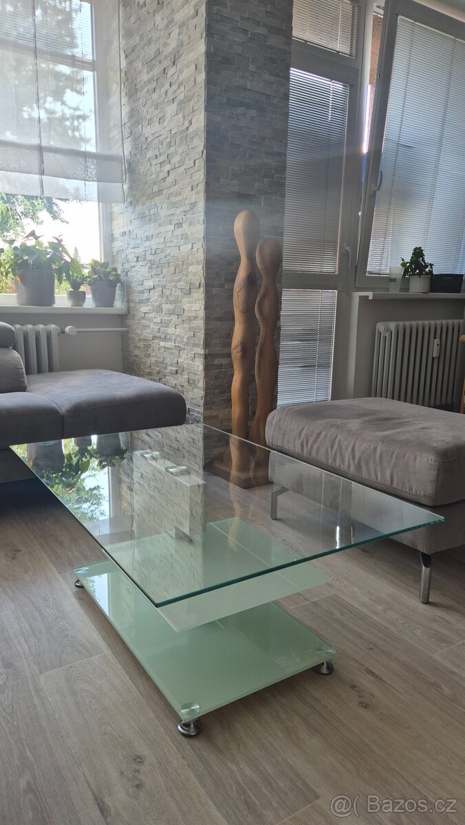 Designovy konferenční stolek