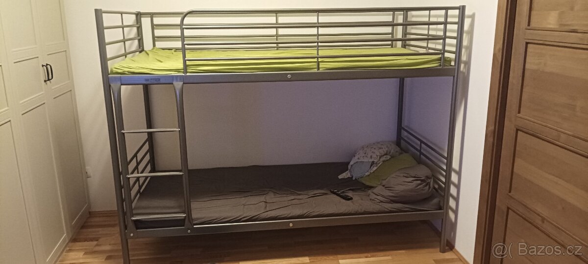 Palanda patrová postel kovová IKEA Svärta