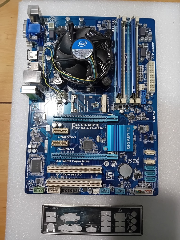 i5-3570+8GB DDR3+GIGABYTE GA-H77-DS3H+BOX