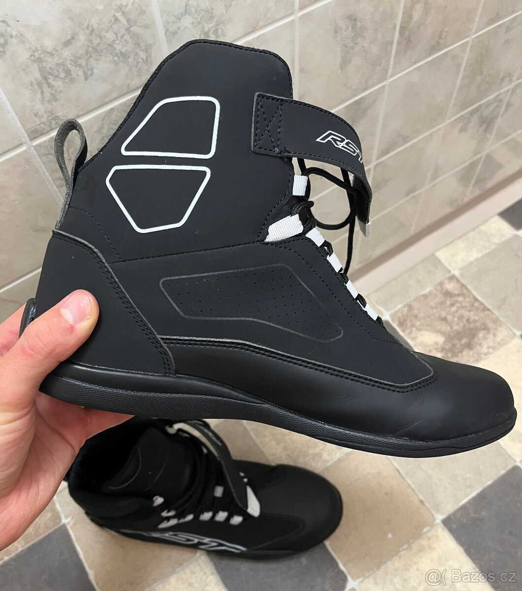 RST boty SABRE CE 3053 black/black/white