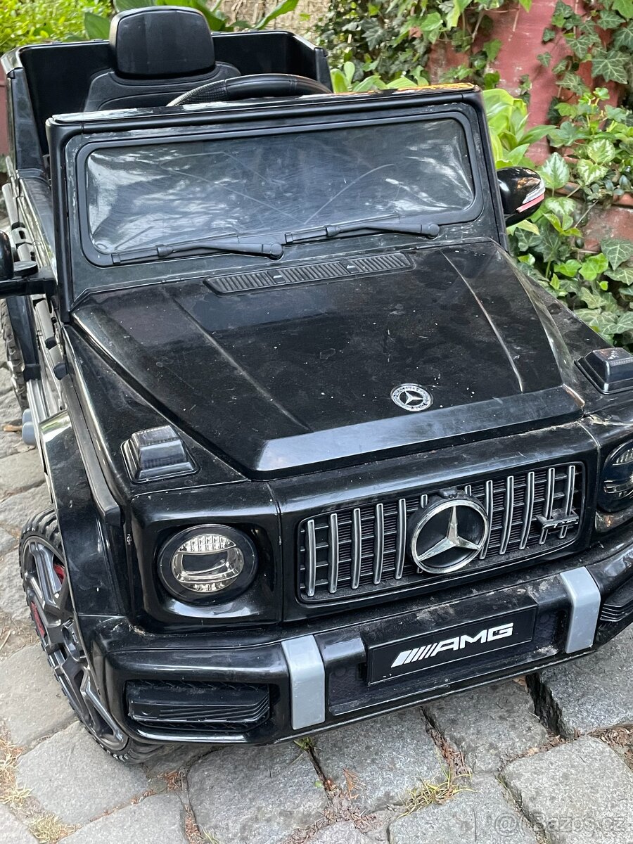 Dětské elektrické auto.