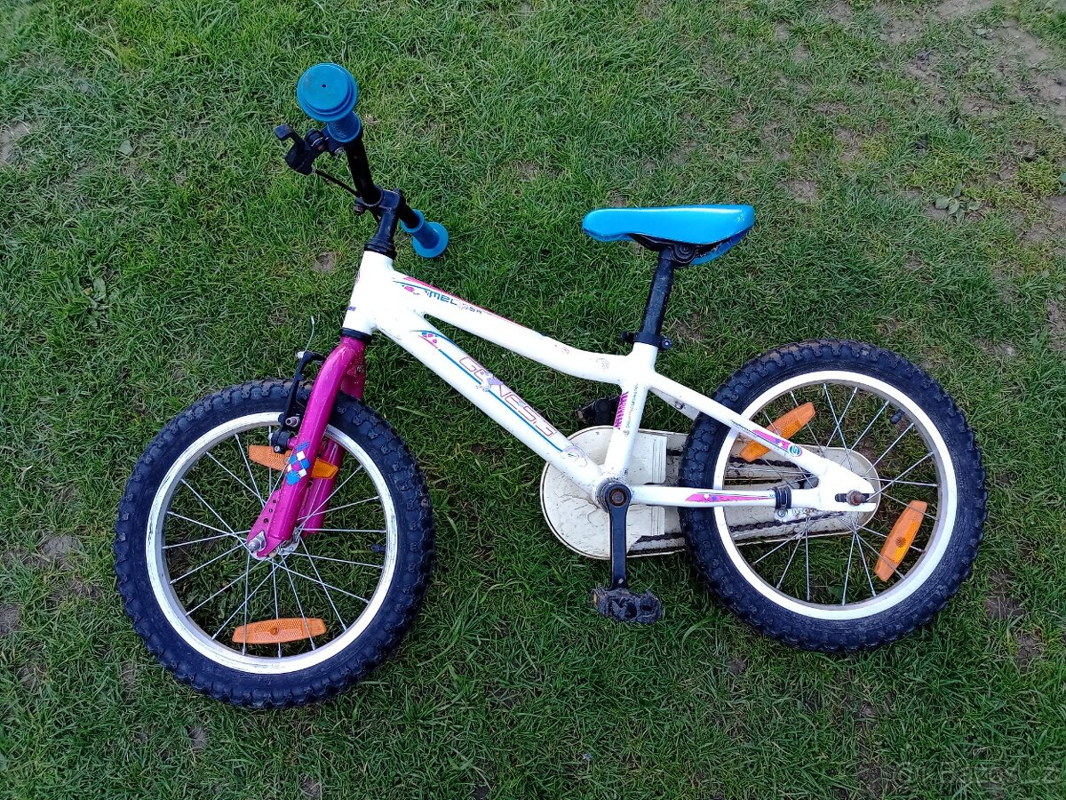 Malé holčičí BMX 16"