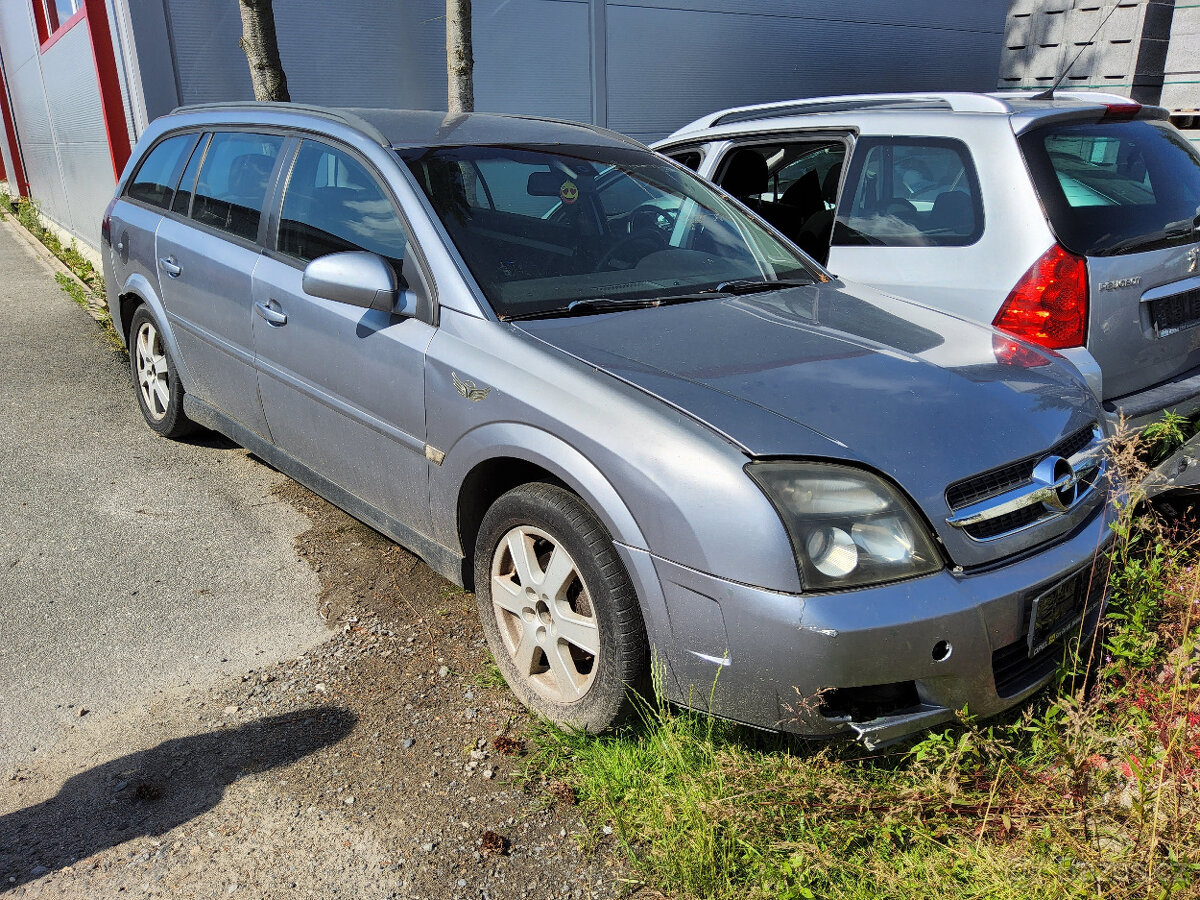 Opel Vectra C 2008 2,2DTI 92kW COMBI - DILY z vozů