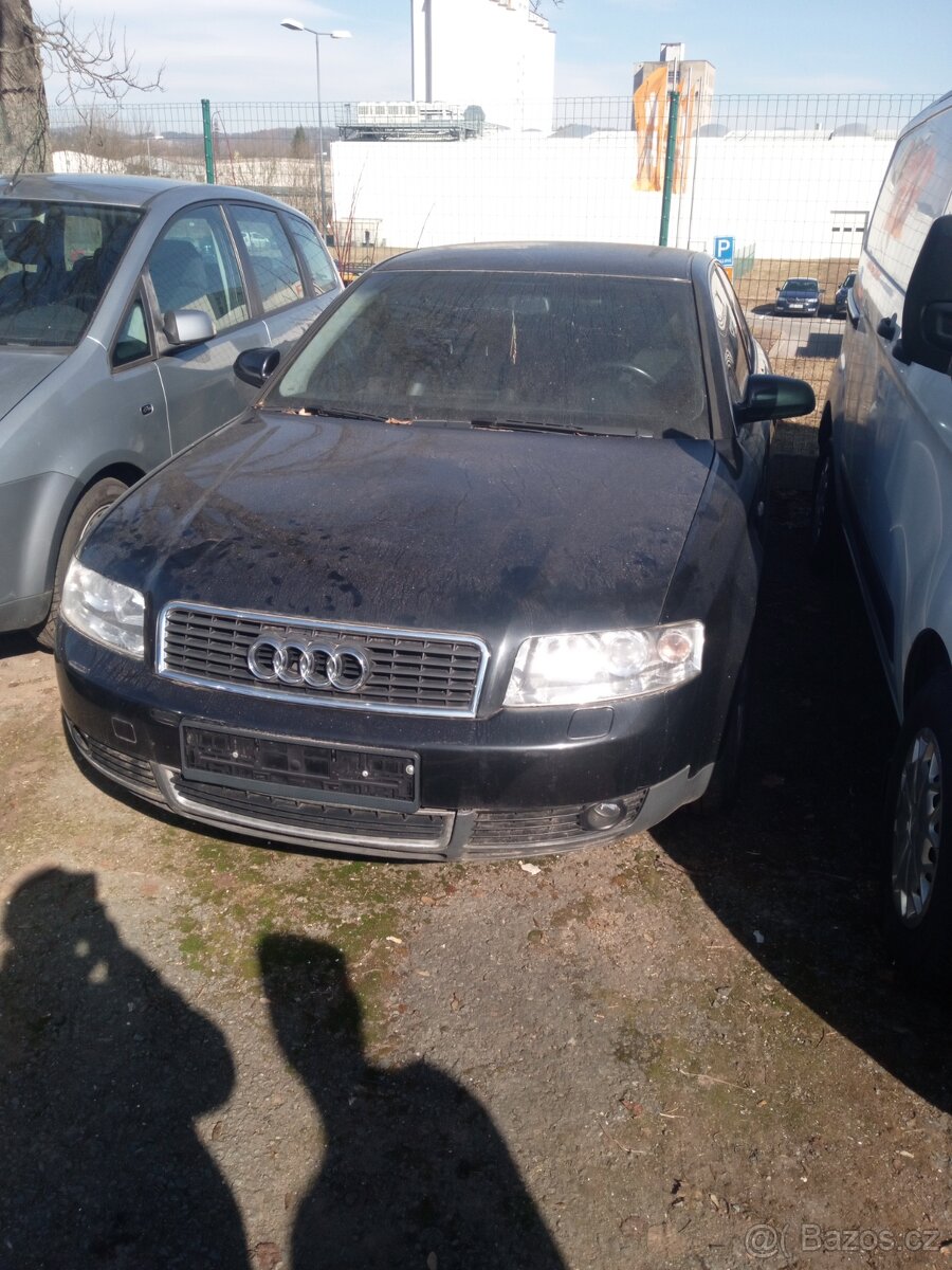 Prodám Audi A4 162kw 4x4 na díly