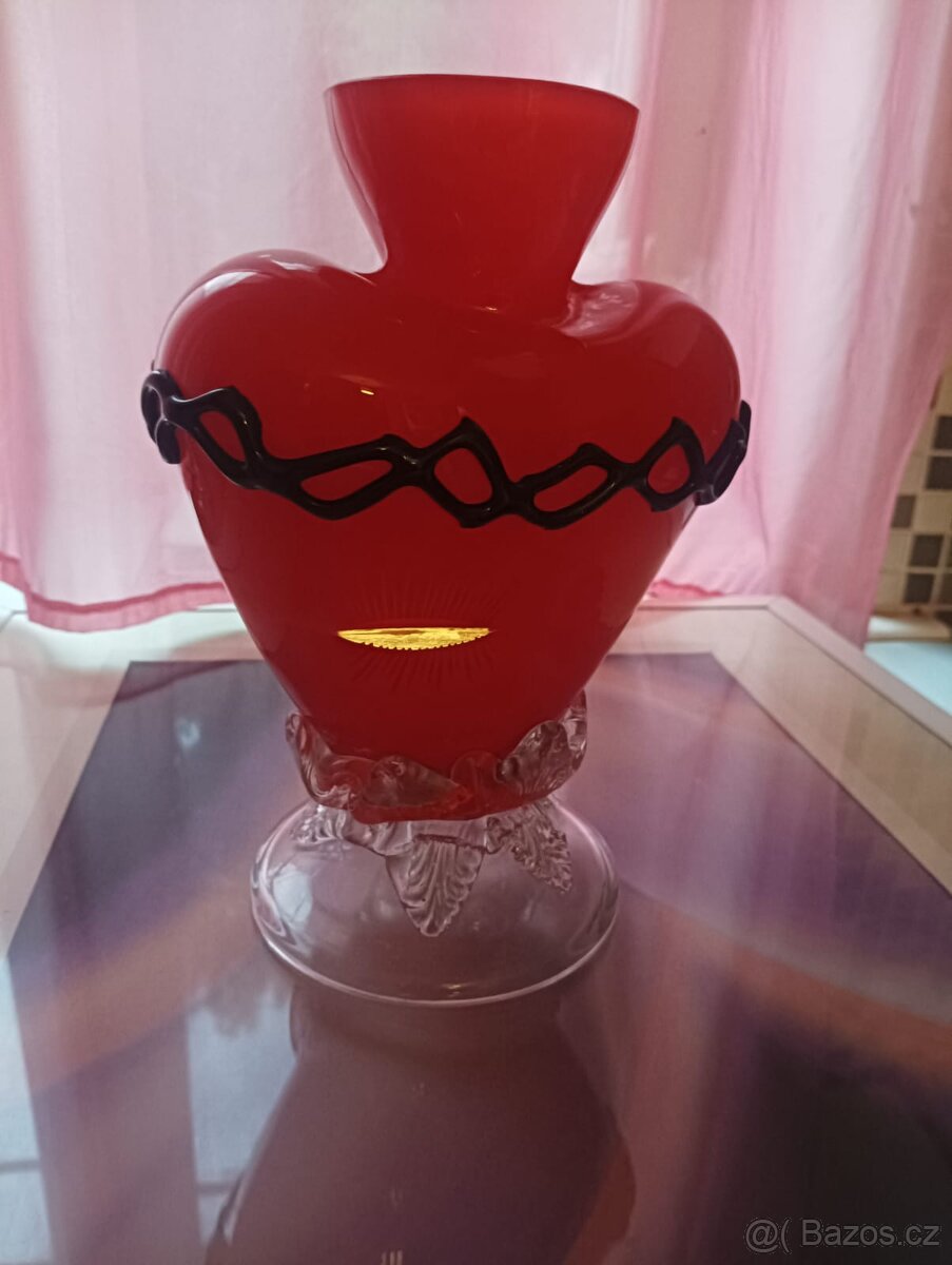 Váza ,sakrální motiv