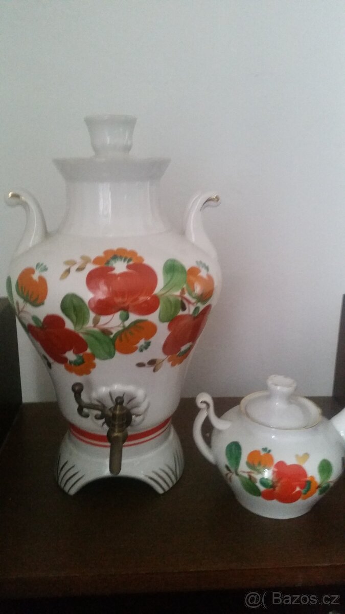 Starý funkční samovar