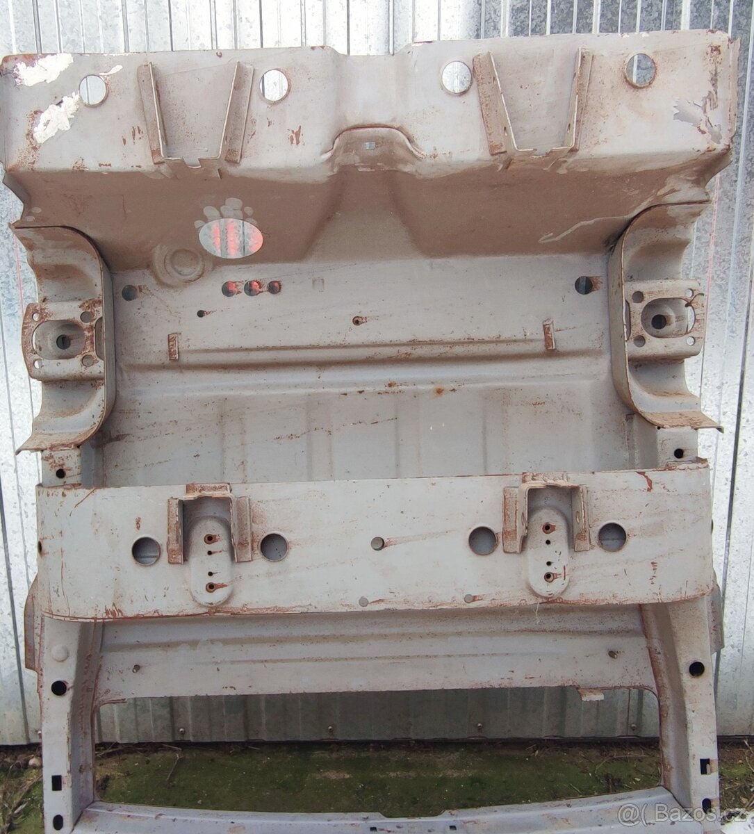 Podlaha Škoda 120.
