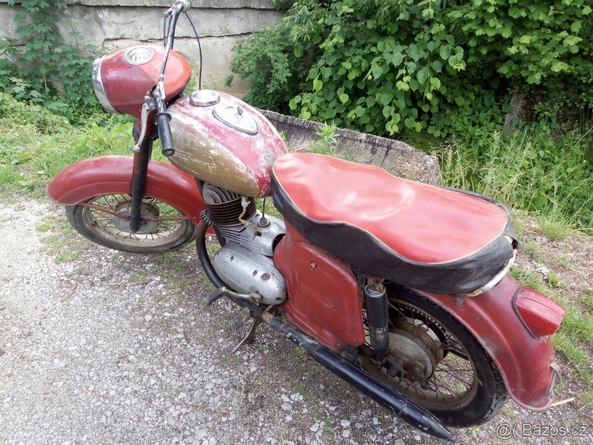 Jawa kývačka 175.rv1957 bez TP.