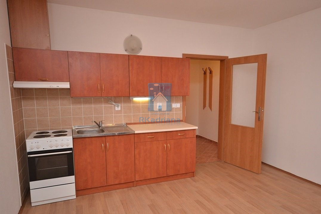 Pronájem bytu 1+kk+B, Plzeň - Východní Předměstí, ulice Květ