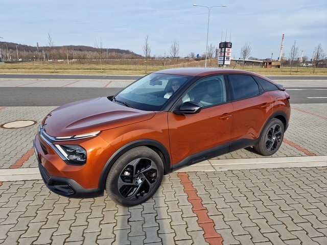 Citroen C4 2023, 1.majitel, záruka 2028, 136hp, top stav
