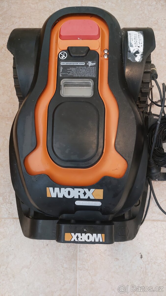 Robotická sekačka