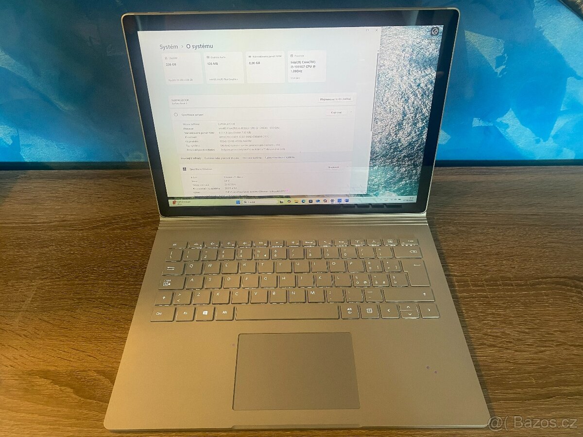 Surface BOOK 3 - super tablet/ notebook - hezký stav