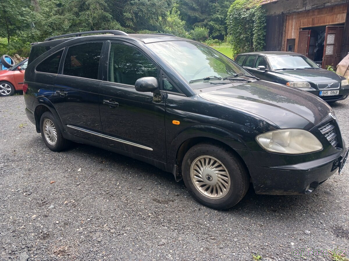 Ssangyong rodius