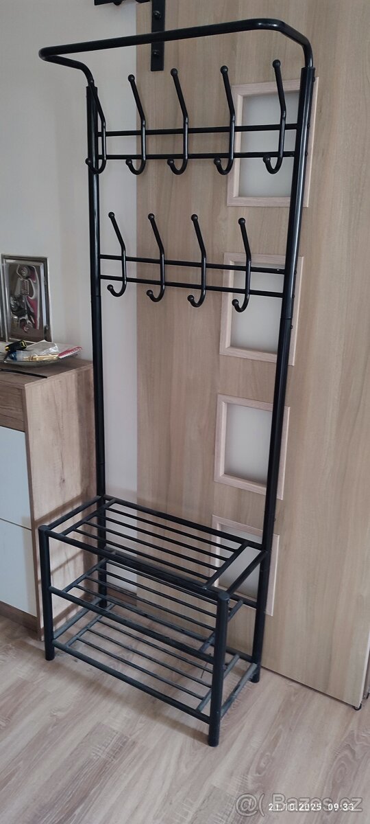 Multifunkční věšák na oblečení černý