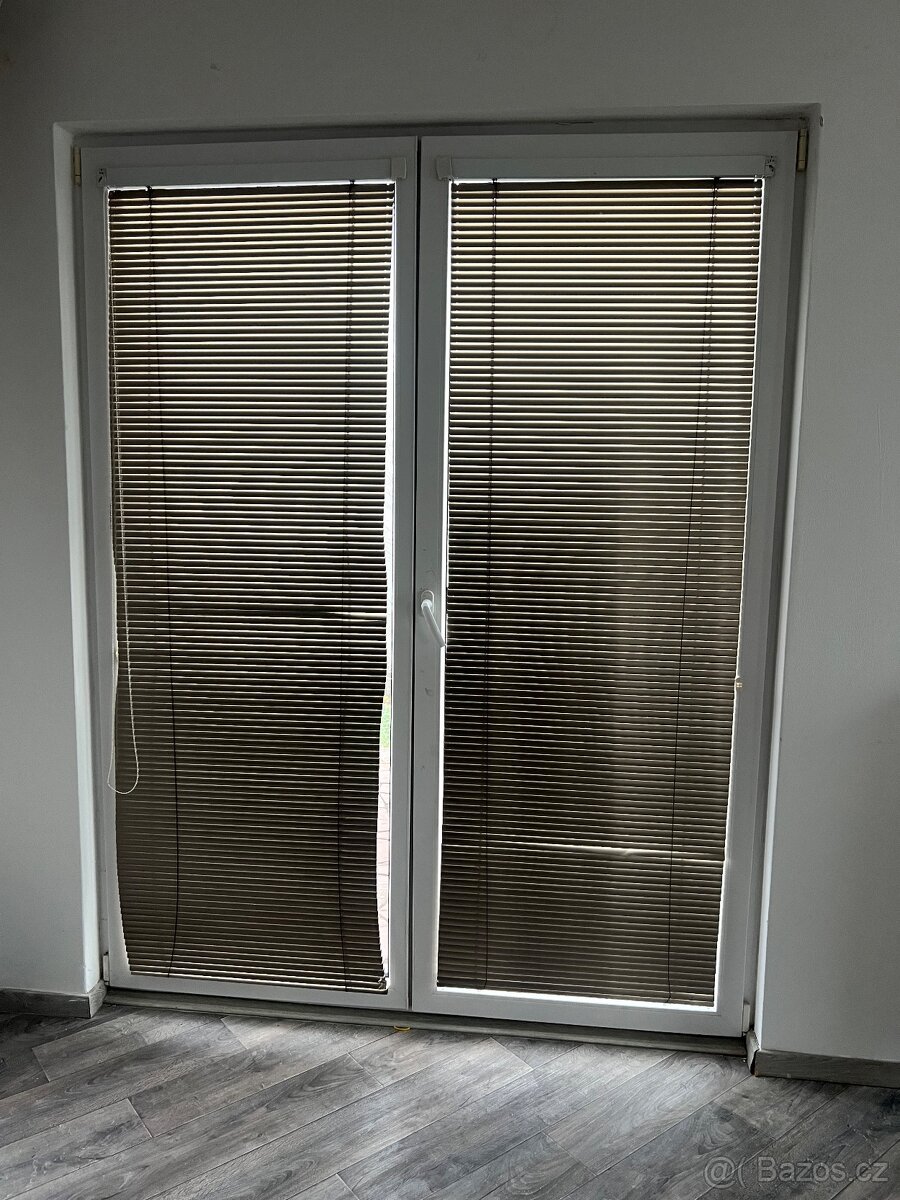 Plastová okna – balkonové dveře, 4 ks