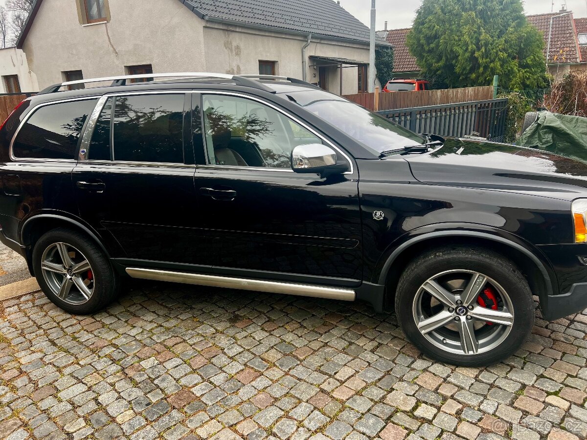 Volvo XC90, 2,4 D,147 kw, 7mís,2011, koupeno v ČR, EXECUTIVE