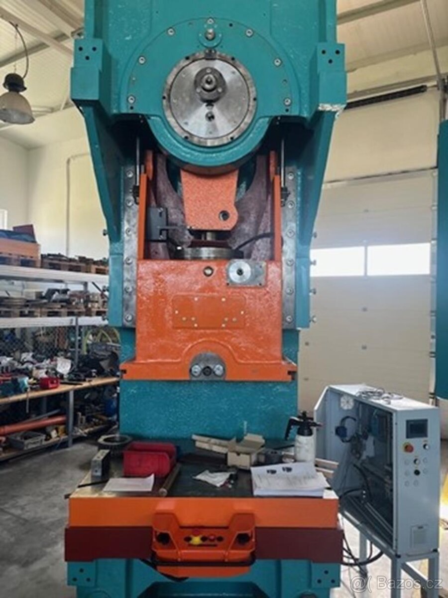 Výstředníkový lis ZTS LEK 250